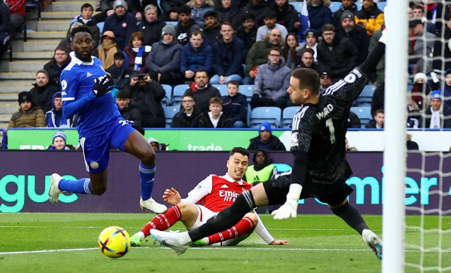 雪中送炭 雪中送炭